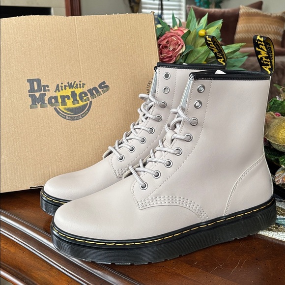 Brand New Dr. Martens Zavala Vintage Taupe Leather Lace Up Boots Combat - Picture 4 of 16